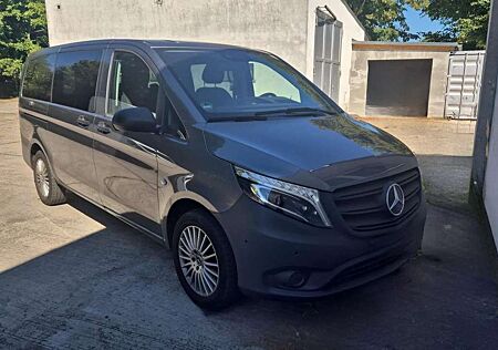 Mercedes-Benz Vito Mixto 119 CDI Autom. lang 4x4 + LED/AHK/Navi