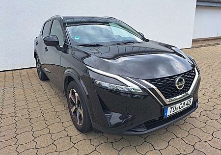 Nissan Qashqai 1.3 Premiere Edition HuD-PANO-NAV-ACC