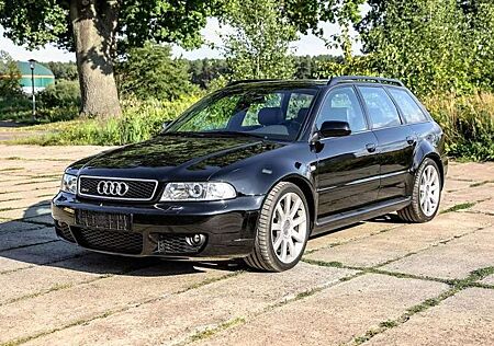 Audi RS4 B5