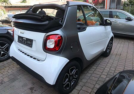 Smart ForTwo cabrio Turbo 66 kW 2.Hand Navi JBL Szh.