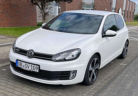 VW Golf Volkswagen 2.0 TDI DPF GTD