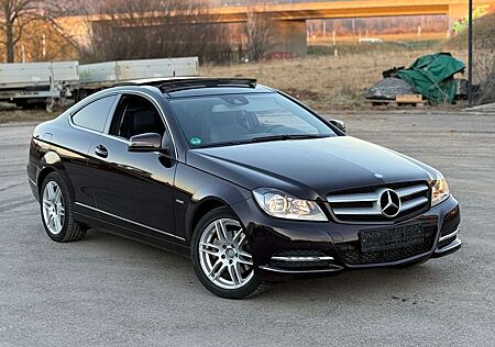 Mercedes-Benz C 250 Coupe Aut. Teilleder | Scheckheft | Panoramadach