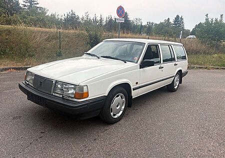 Volvo 940 GL Kombi 2,0 Benzin 5 Gang Beim Kauf Tüv Neu