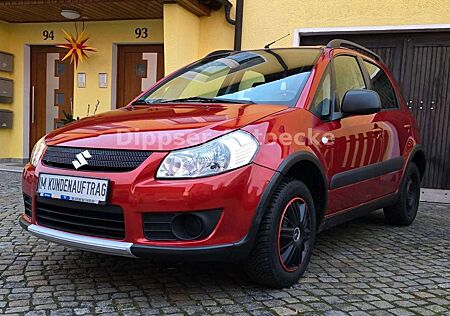 Suzuki SX4 "Club"_Allrad_Klima_8 fach bereift...
