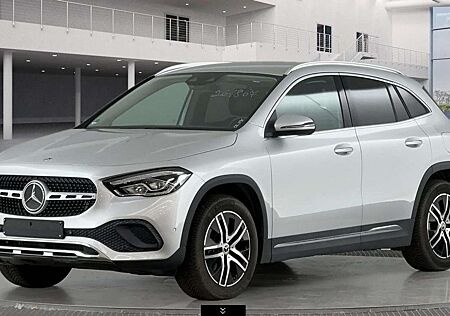 Mercedes-Benz GLA 250 ALLRAD Kamera*LED*DAB*Navi*Leder*1Hand