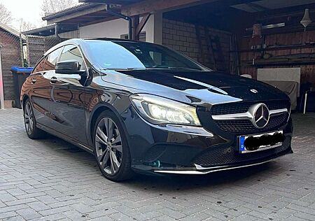 Mercedes-Benz CLA 220 CLA Shooting Brake Diesel Shooting Brake 220