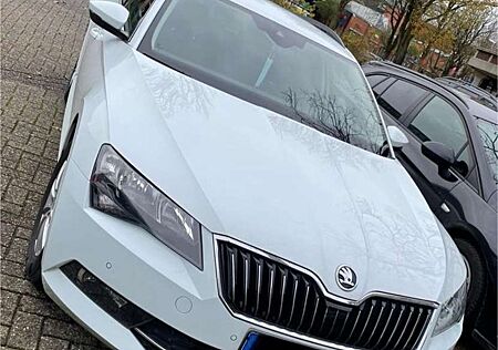 Skoda Superb Ambition