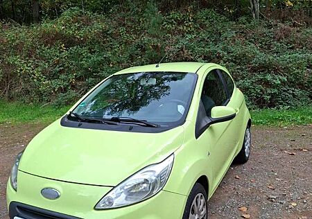 Ford Ka /+ 1.2 Titanium