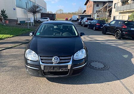 VW Jetta Volkswagen V Trendline *TÜV Neu