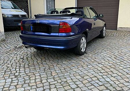 Opel Astra Cabrio 1.8i Bertone Edition