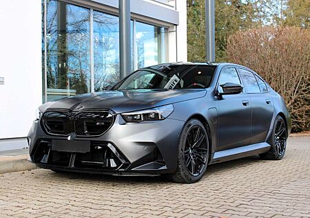 BMW M5 / BOWERS&WILKINS/ LED/ FROZEN BLACK/ M DRIVE