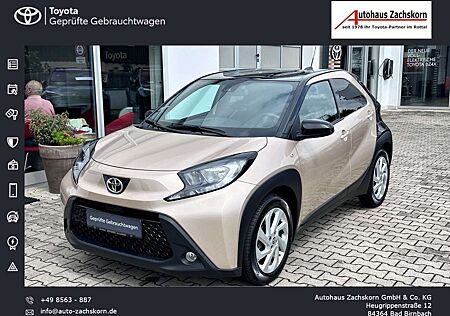 Toyota Aygo (X) 1,0 l 5-tg. Pulse - Rückfahrkamera
