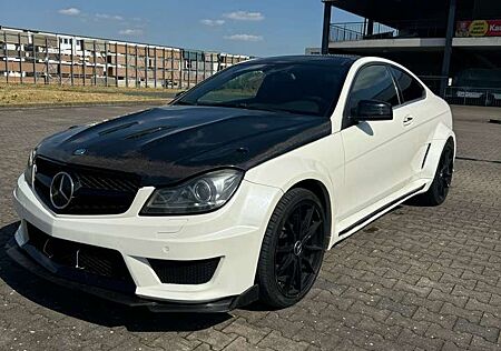 Mercedes-Benz C 63 AMG Coupe SPEEDSHIFT MCT Performance Package