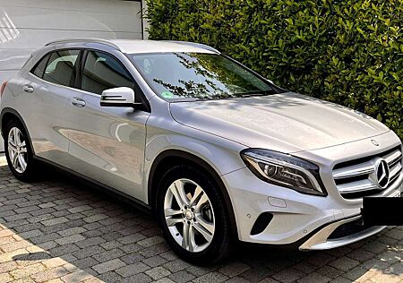 Mercedes-Benz GLA 180 GLA Urban