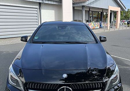 Mercedes-Benz CLA 220 Shooting Brake (CDI) d 4Matic 7G-DCT AMG Line