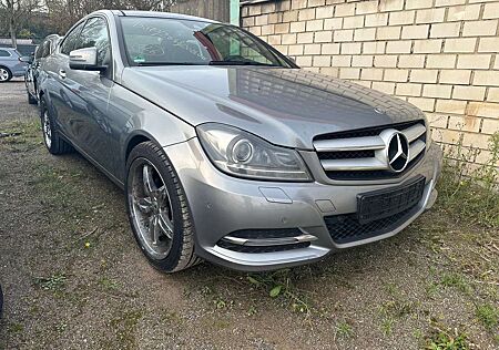 Mercedes-Benz C 220 CDI Coupe BlueEfficiency *Panorama*Xenon*