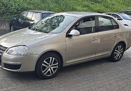 VW Jetta Volkswagen 1.6 Automatik Comfortline