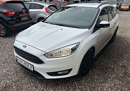 Ford Focus Kombi Business* Klima * Navi * SHZ * TFL * HU neu