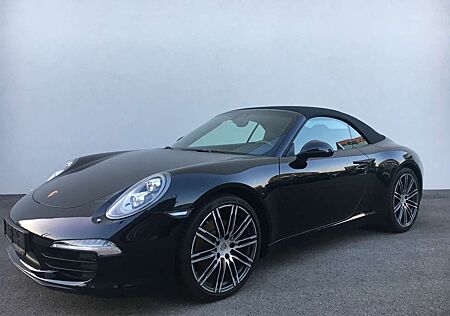 Porsche 911 Carrera Cabriolet PDK Black Edition