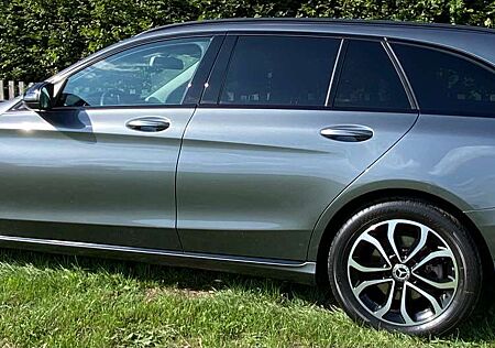 Mercedes-Benz C 180 C-Klasse T-Modell T Avantgarde