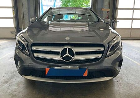 Mercedes-Benz 200