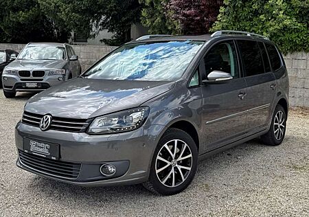 VW Touran Volkswagen 2.0 TDI Highline 1.Hand/BiXenon/AHK/Navi