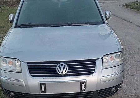 VW Passat Variant Volkswagen 2.5 TDI V6 4Motion Comfortline Family