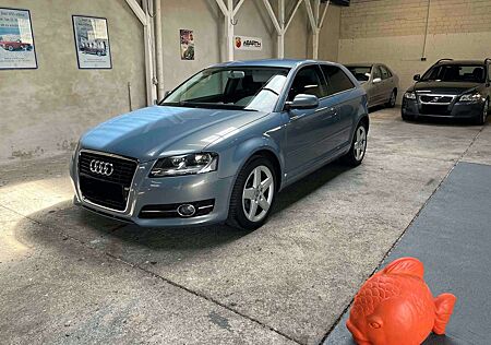 Audi A3 1.6 TDI Attraction Klima PDC SHZ erst 90.000 km