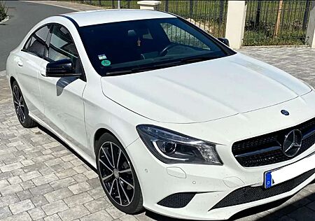 Mercedes-Benz CLA 220 CDI 7G-DCT Urban