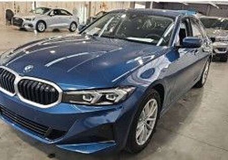BMW 320 d xDrive Limo SHADOW*WIDE*LED*FACELIFT*CARPLY