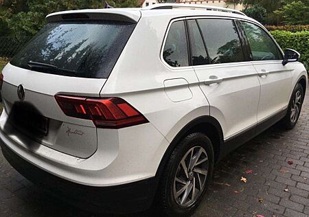 VW Tiguan Volkswagen 1.4 TSI 4Motion (BlueMotion Technology) DSG