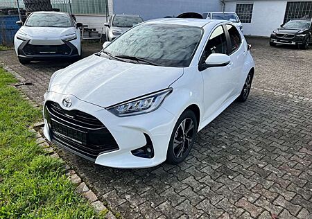 Toyota Yaris 1,5 Hybrid Team Deutschland