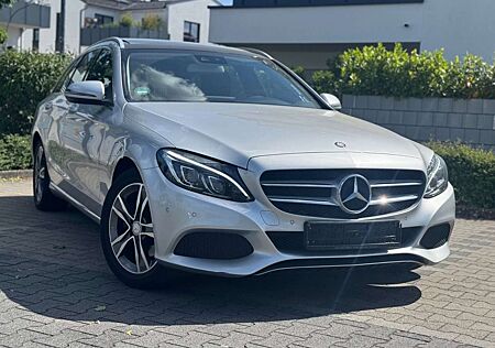 Mercedes-Benz C 200 *LED*PANORAMA*Comand*Totwinkel*AHK