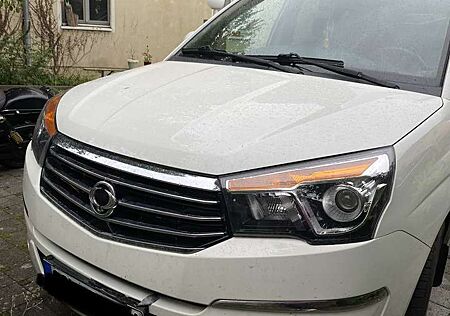 SsangYong Rodius 2.2 4WD Automatik | 7-Sitzer | Standheizung