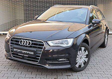 Audi A3 attraction Navi Bi-Xen SHZ AHK Notbremsassist 2.HD