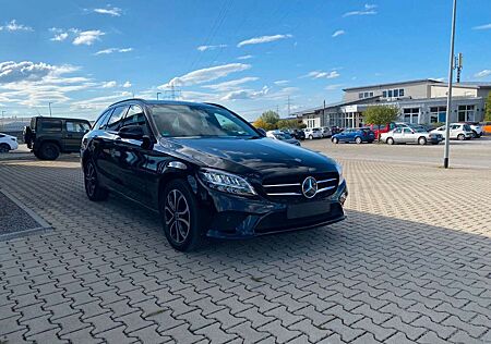 Mercedes-Benz C 300 l T d 4Matic AVANTGARDE Night-PAKET