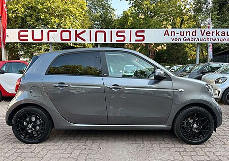 Smart ForFour 66kW DCT prime SPORT*LEDER*NAVI*eSD*KAM*