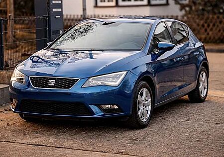 Seat Leon Led-Scheinwerfer AHK Navi Inspektion Neu