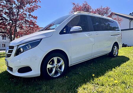 Mercedes-Benz V 220 lang 7 Sitze Tisch Schlafbank AHK 8fach bereift