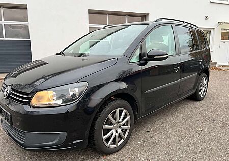 VW Touran Volkswagen Trendline / 7 Sitze in guten Zustand