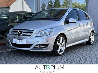 Mercedes-Benz B 200 Turbo AUTOM NAV PANO LEDER SZHZG PDC XENON