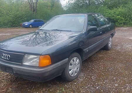 Audi 100