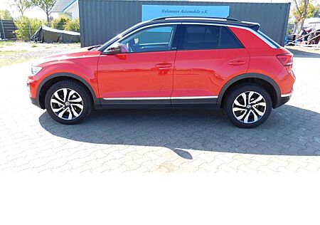 VW T-Roc Volkswagen 1.5 Style Active Comfortline TSI BMT Navi