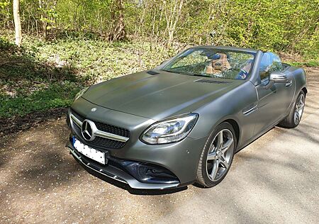 Mercedes-Benz SL 300 SLC 300 SLC 300 9G-TRONIC