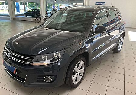 VW Tiguan Volkswagen 2.0 TDI DPF BlueMotion TechnologySport