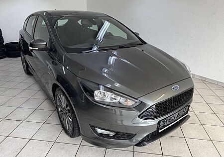 Ford Focus 1.0 (125PS) ST-LINE KLIMAAUTO/SH/17"ALU 1.0 Eco...