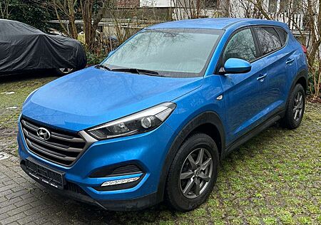 Hyundai Tucson blue 1.7 CRDi 2WD Classic