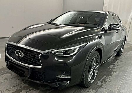 Infiniti Q30 gebraucht kaufen Infiniti Q30 S Sport Tech/Leder/Navi/Panorama/Alu19Zoll/