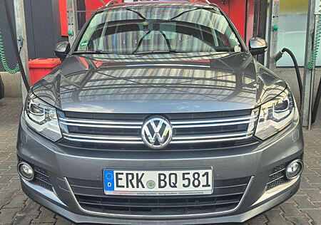 VW Tiguan Volkswagen 2.0 TDI DPF 4 Motion DSG Exclusive 130KW