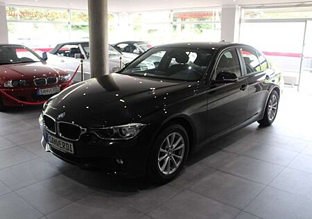 BMW 320 i xDrive XENON PDC MFL *EURO 5* *I.HAND*